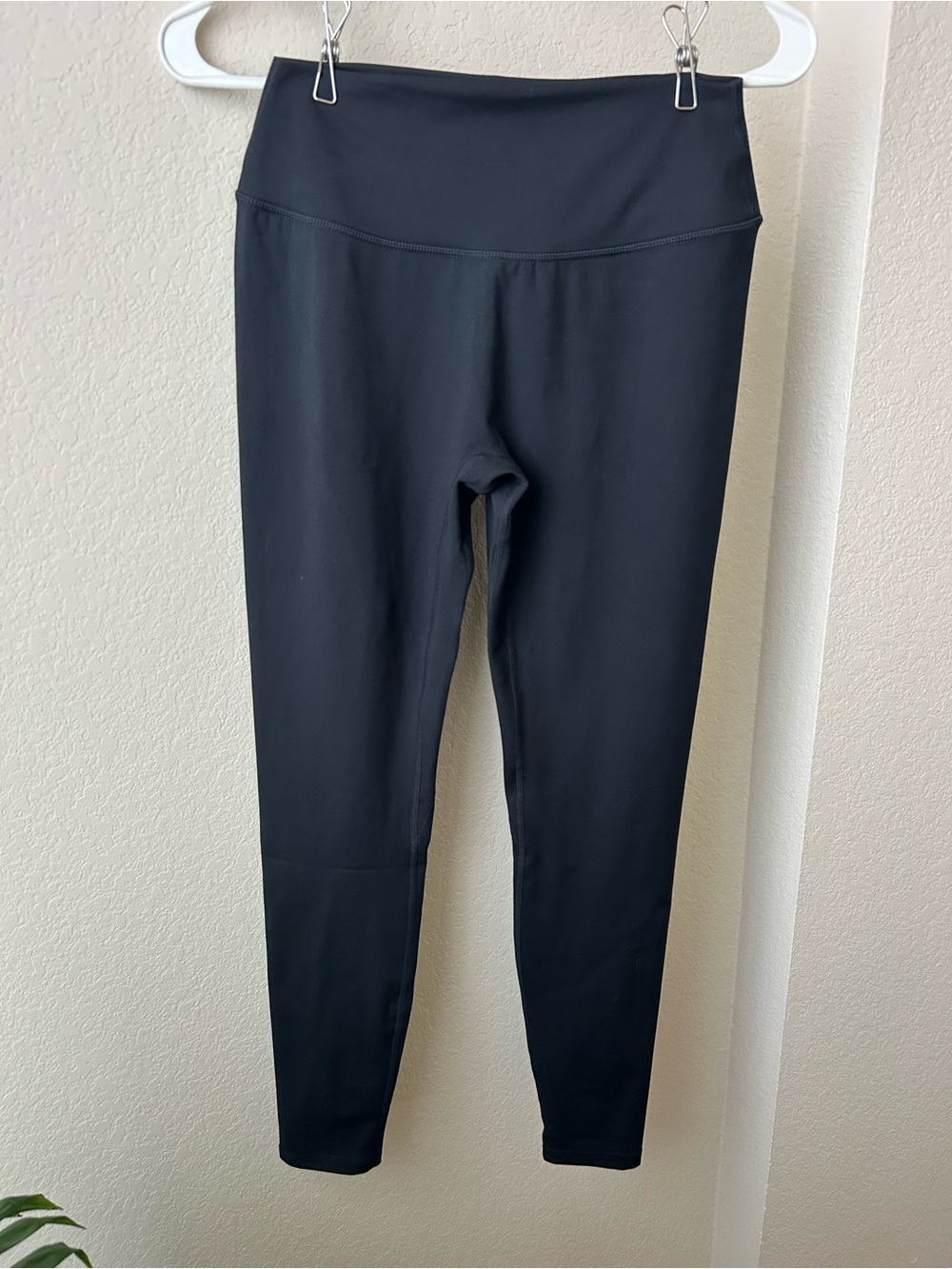 High-Rise Black Serenity Invisible Scrunch Legging